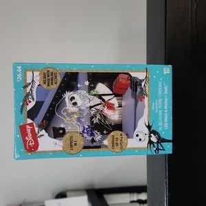New in box Nightmare Before Christmas whirl-a-motion + static Christmas lights